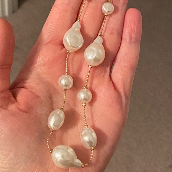 NWOT Pearl Necklace 😍 - Picture 11 of 16